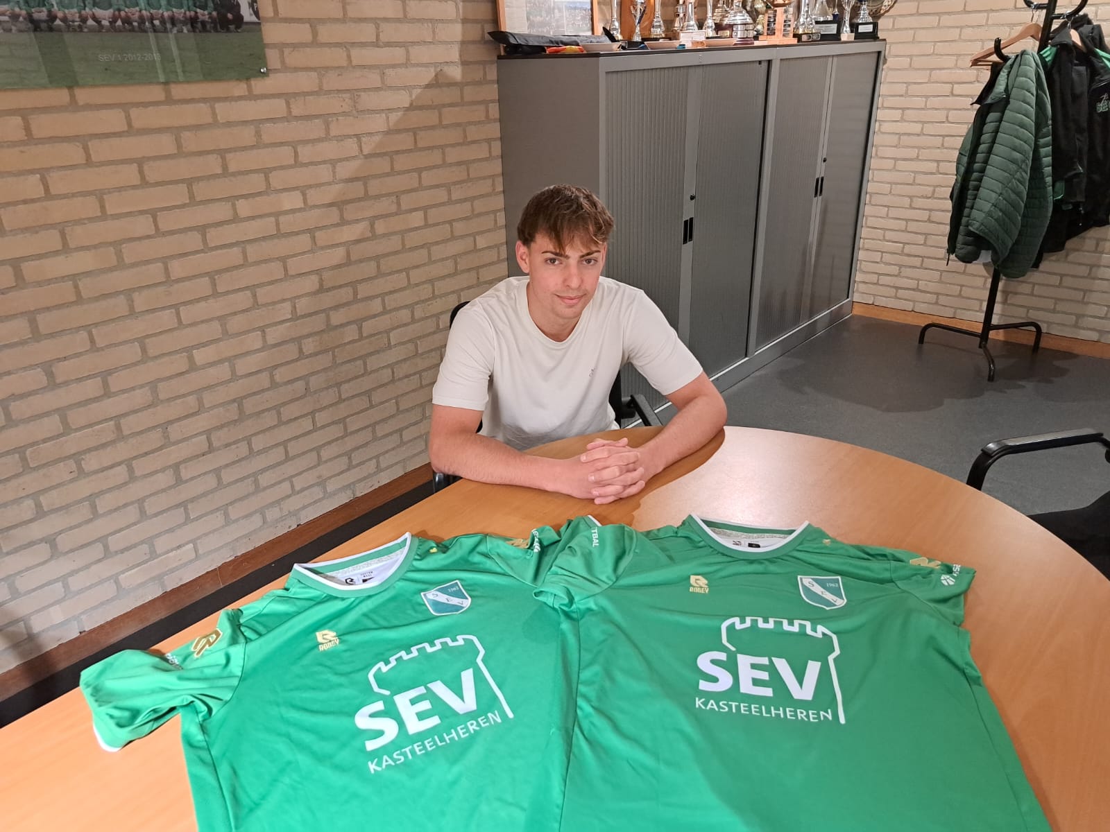 Duuk Koster keert terug op vertrouwde grond: “SEV voelt als thuiskomen”