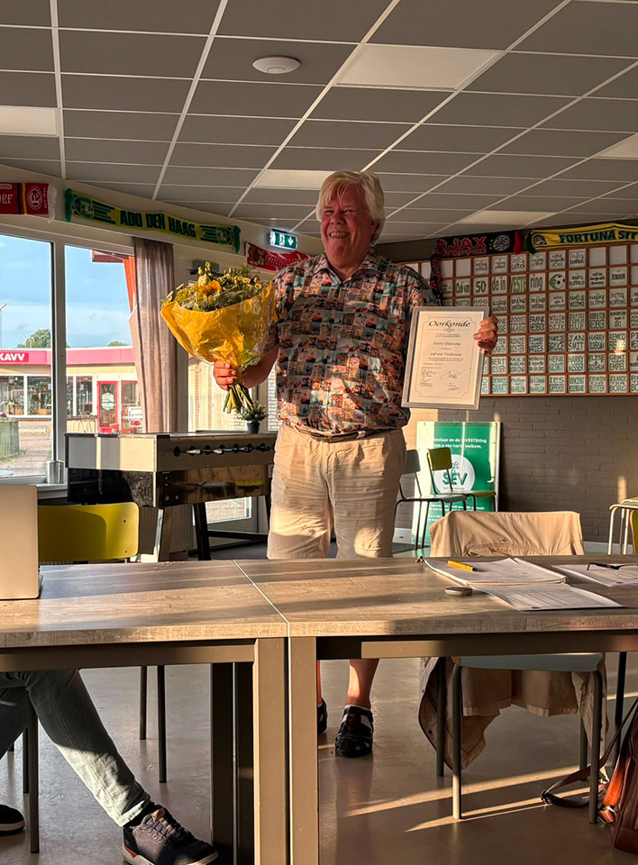 Harry Oldersma werd door de leden van SEV benoemd tot Lid van Verdienste op de ALV van dinsdag 7 juli 2026. 