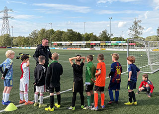 Training JO8-1 door hoofdtrainer Arjan Kortleven